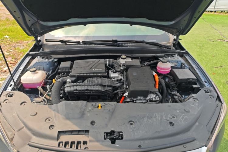 Used BYD Qin PLUS 2024 HONOR Edition DM-i 55KM Leading Model Engine Bay