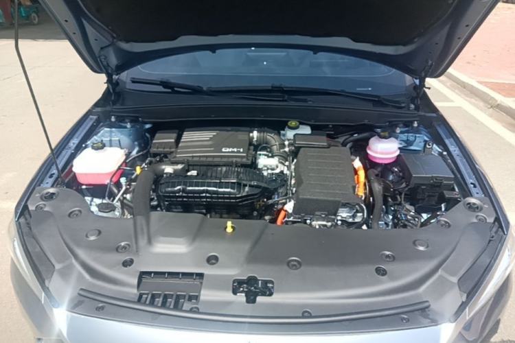 Used BYD Qin PLUS 2024 HONOR Edition DM-i 55KM Leading Model Engine Bay