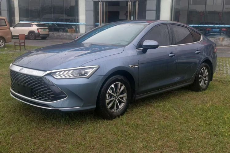 Used BYD Qin PLUS 2024 HONOR Edition DM-i 55KM Leading Model Exterior 1