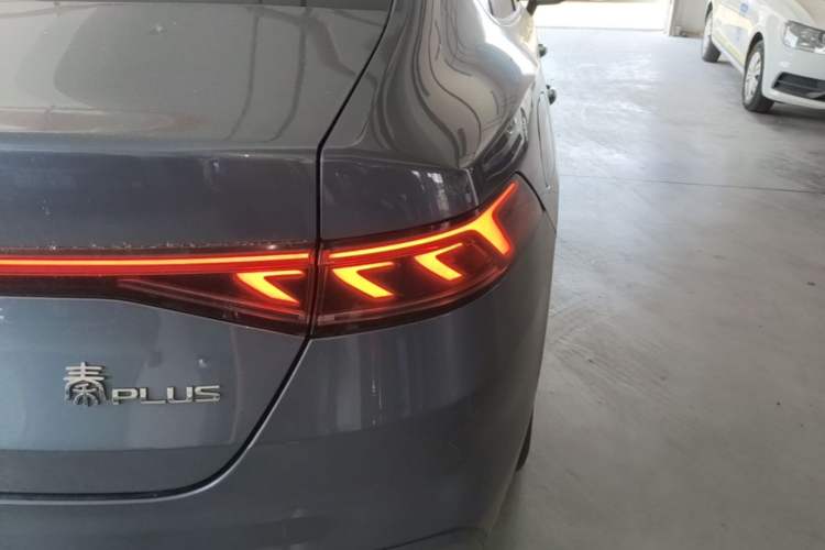 Used BYD Qin PLUS 2024 HONOR Edition DM-i 55KM Leading Model Exterior 3