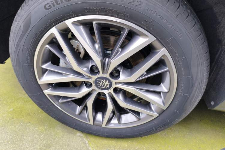 Used BYD Qin PLUS 2024 HONOR Edition DM-i 120KM Excellence Model Exterior 5