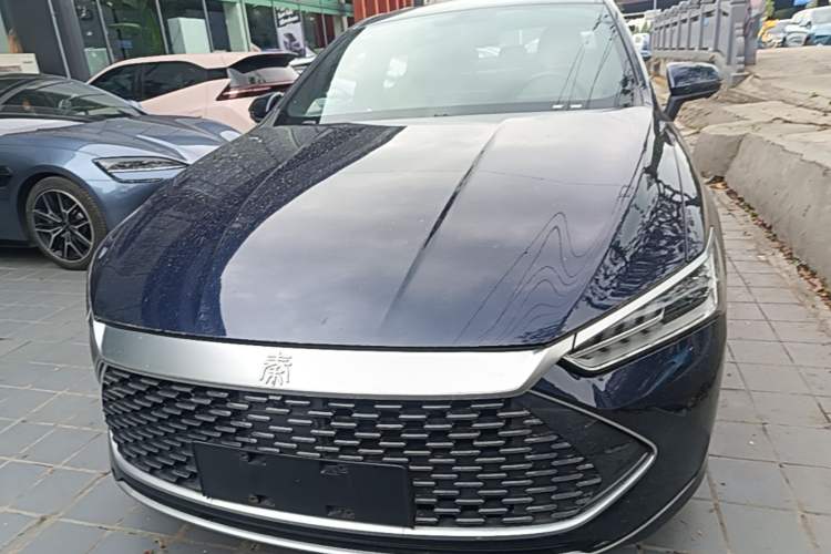 Used BYD Qin PLUS 2024 HONOR Edition DM-i 120KM Beyond Model Front