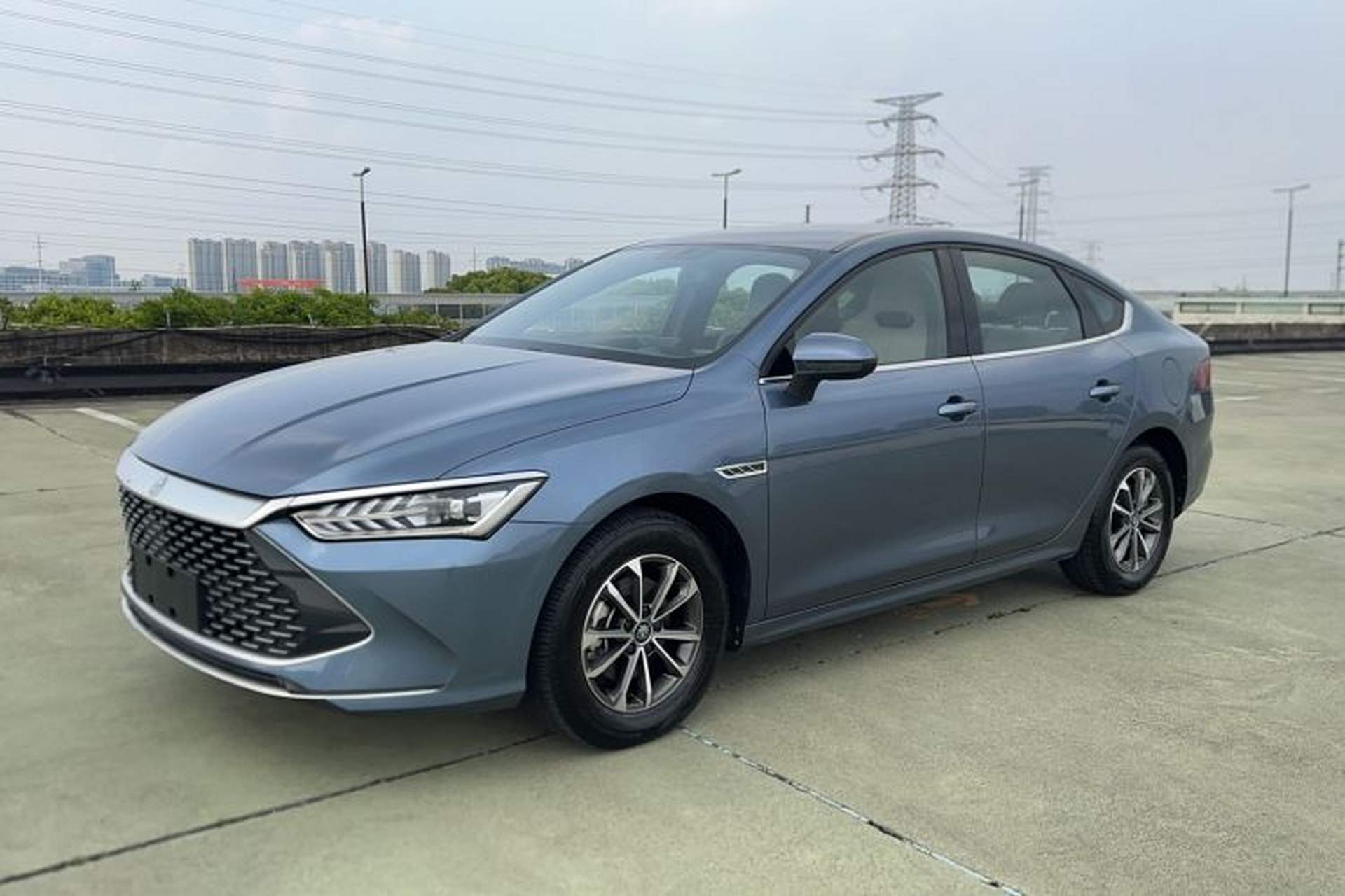 Used BYD Qin PLUS 2024 HONOR Edition DM-i 55KM Leading Model Front Left 45 Deg