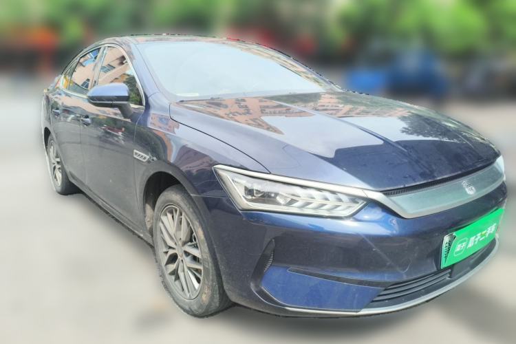 Used BYD Qin PLUS 2024 Honor Edition EV 510KM Leading Model Front Right 45 Deg