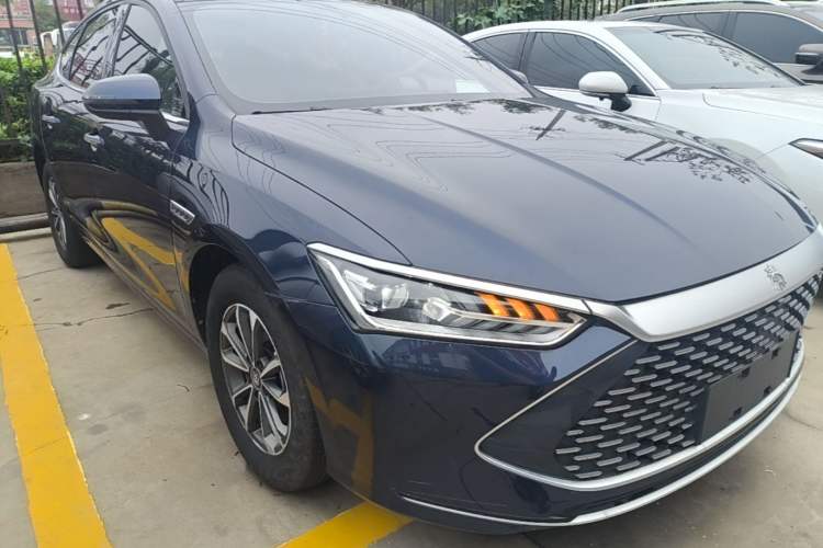 Used BYD Qin PLUS 2024 HONOR Edition DM-i 55KM Leading Model Front Right 45 Deg