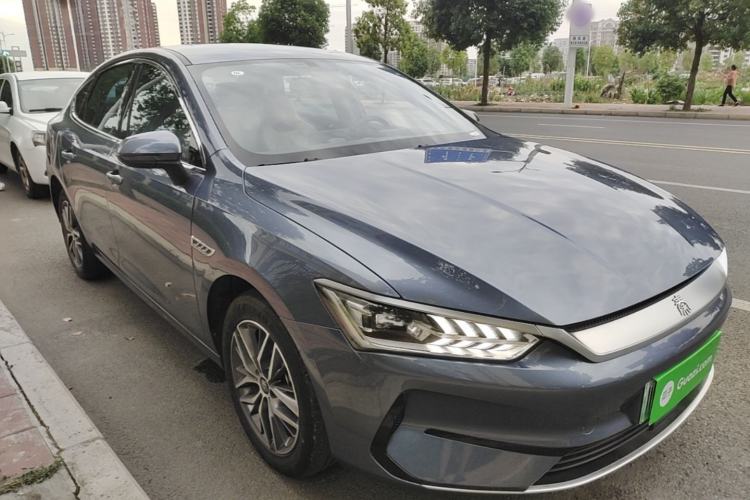 Used BYD Qin PLUS 2024 Honor Edition EV 420KM Leading Model Front Right 45 Deg