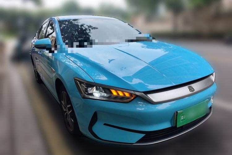 Used BYD Qin PLUS 2024 Honor Edition EV 510KM Leading Model Front Right 45 Deg