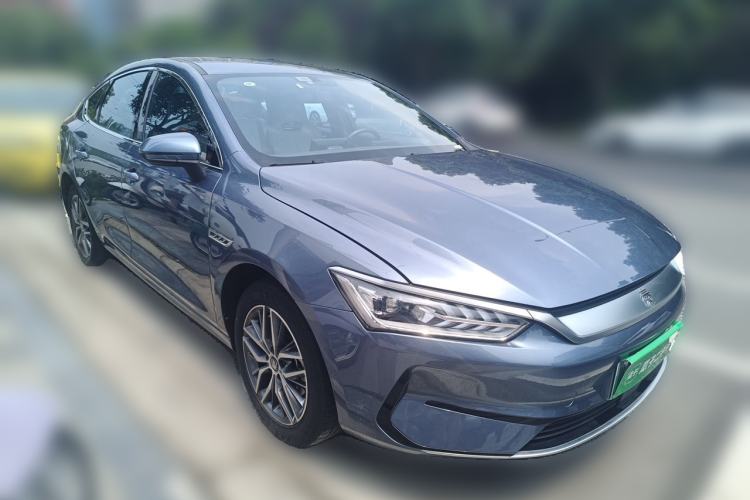 Used BYD Qin PLUS 2024 Honor Edition EV 420KM Leading Model Front Right 45 Deg