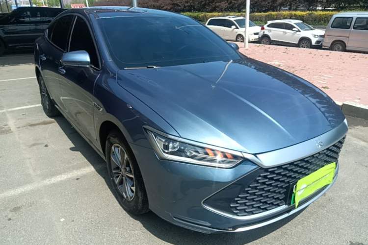 Used BYD Qin PLUS 2024 HONOR Edition DM-i 55KM Leading Model Front Right 45 Deg