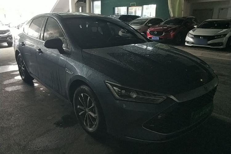 Used BYD Qin PLUS 2024 HONOR Edition DM-i 55KM Leading Model Front Right 45 Deg