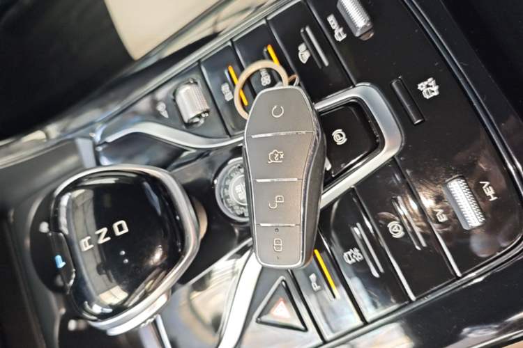 Used BYD Qin PLUS 2024 HONOR Edition DM-i 55KM Leading Model Interior 1
