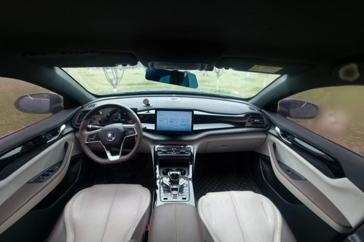 Used BYD Qin PLUS 2024 HONOR Edition DM-i 55KM Leading Model Interior 3