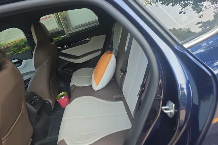 Used BYD Qin PLUS 2024 HONOR Edition DM-i 55KM Leading Model Interior 4