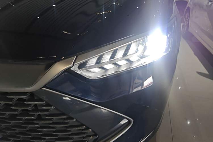 Used BYD Qin PLUS 2024 HONOR Edition DM-i 55KM Leading Model Left Front Headlight
