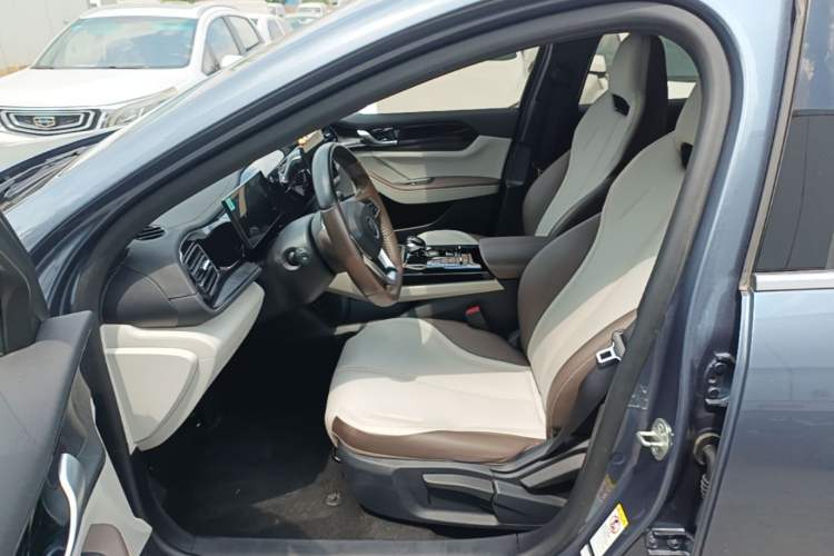 Used BYD Qin PLUS 2024 HONOR Edition DM-i 55KM Leading Model Left Front Seat