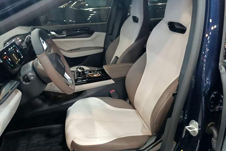Used BYD Qin PLUS 2024 HONOR Edition DM-i 55KM Leading Model Left Front Seat