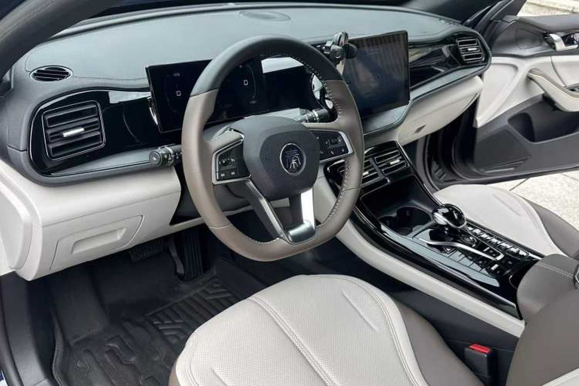 Used BYD Qin PLUS 2024 HONOR Edition DM-i 55KM Leading Model Left Front Seat