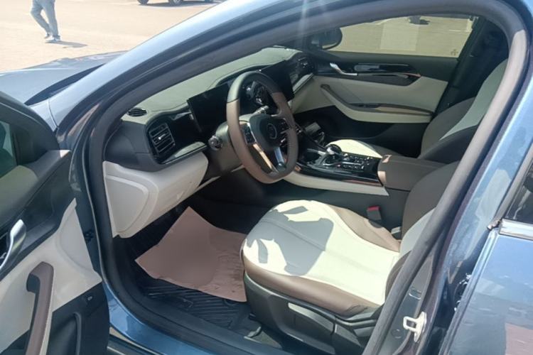 Used BYD Qin PLUS 2024 HONOR Edition DM-i 55KM Leading Model Left Front Seat