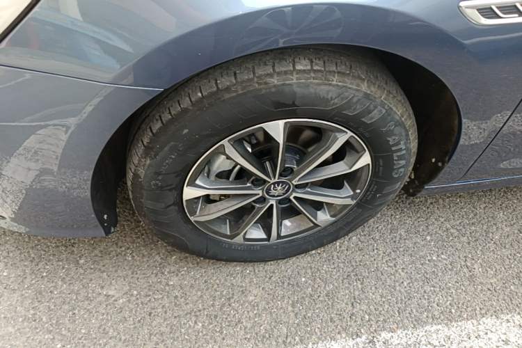 Used BYD Qin PLUS 2024 HONOR Edition DM-i 55KM Leading Model Left Front Wheel Hub