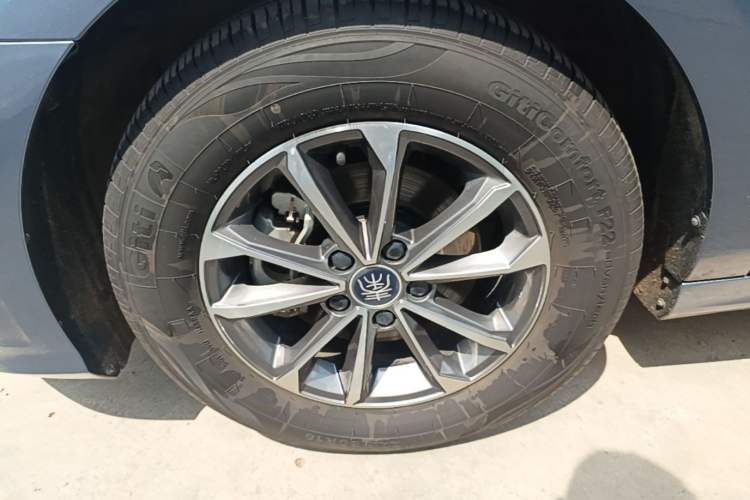 Used BYD Qin PLUS 2024 HONOR Edition DM-i 55KM Leading Model Left Front Wheel Hub