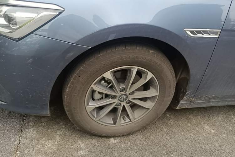 Used BYD Qin PLUS 2024 HONOR Edition DM-i 55KM Leading Model Left Front Wheel Hub