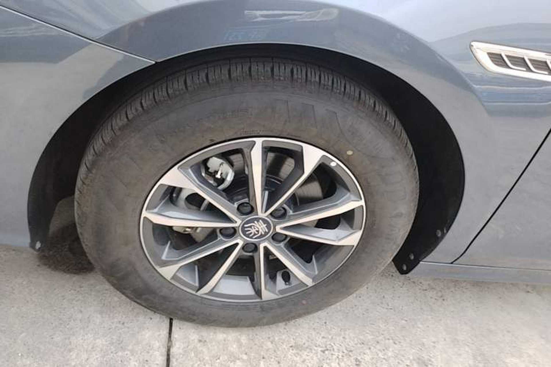 Used BYD Qin PLUS 2024 HONOR Edition DM-i 55KM Leading Model Left Front Wheel Hub