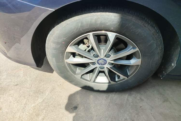 Used BYD Qin PLUS 2024 HONOR Edition DM-i 55KM Leading Model Left Front Wheel Hub