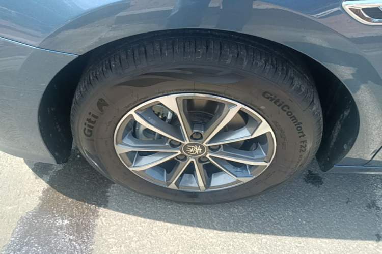 Used BYD Qin PLUS 2024 HONOR Edition DM-i 55KM Leading Model Left Front Wheel Hub