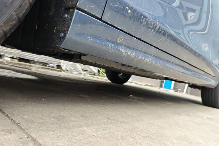 Used BYD Qin PLUS 2024 HONOR Edition DM-i 55KM Leading Model Left Side Sill
