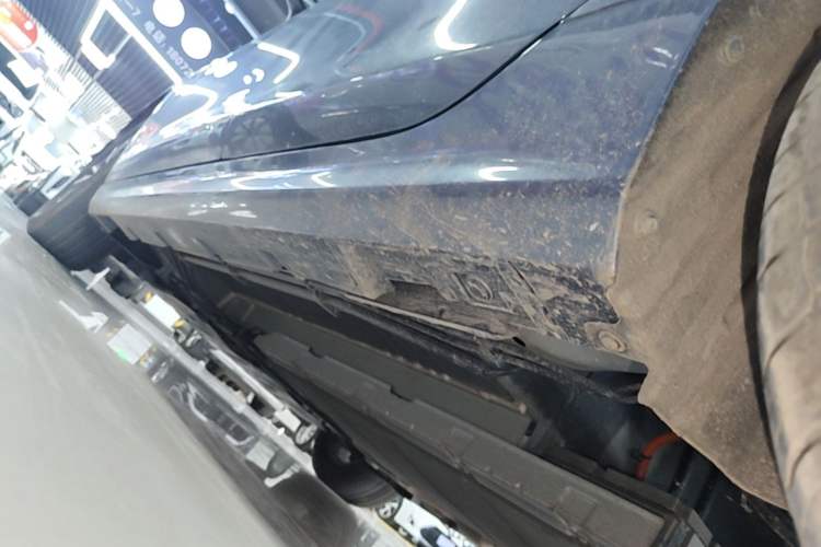 Used BYD Qin PLUS 2024 HONOR Edition DM-i 55KM Leading Model Left Side Sill