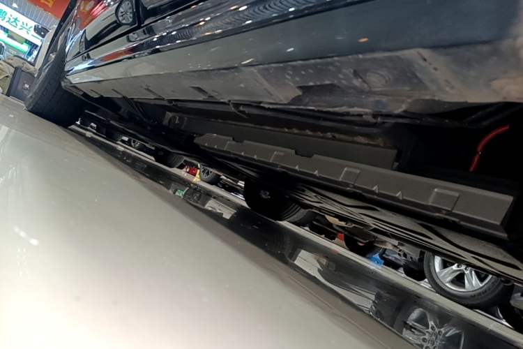 Used BYD Qin PLUS 2024 HONOR Edition DM-i 55KM Leading Model Left Side Sill