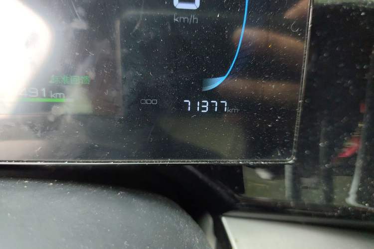 Used BYD Qin PLUS 2024 Honor Edition EV 510KM Leading Model Odometer Close Up