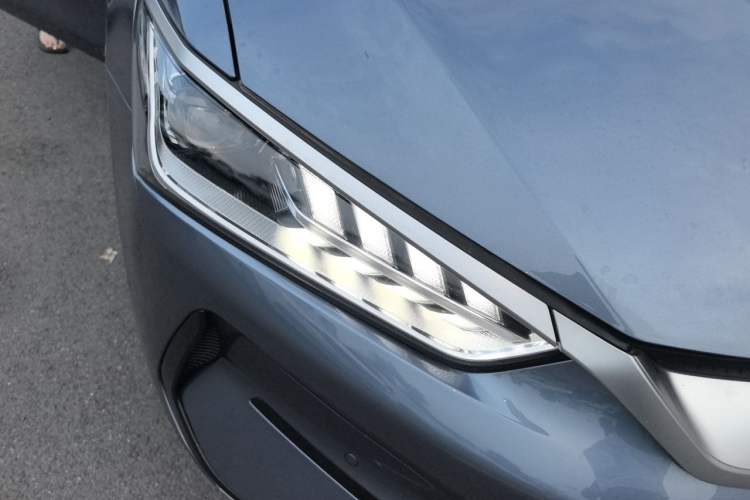 Used BYD Qin PLUS 2024 Honor Edition EV 420KM Beyond Model Right Front Headlight