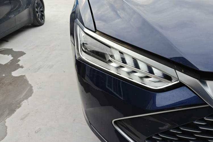 Used BYD Qin PLUS 2024 HONOR Edition DM-i 55KM Leading Model Right Front Headlight