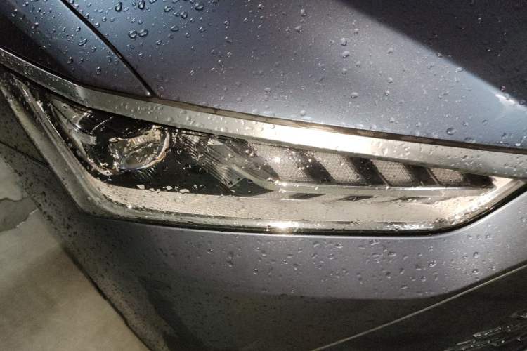 Used BYD Qin PLUS 2024 HONOR Edition DM-i 55KM Leading Model Right Front Headlight