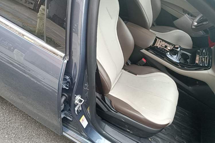 Used BYD Qin PLUS 2024 HONOR Edition DM-i 55KM Leading Model Right Front Seat