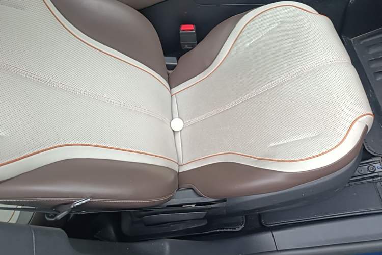 Used BYD Qin PLUS 2024 HONOR Edition DM-i 120KM Beyond Model Right Front Seat
