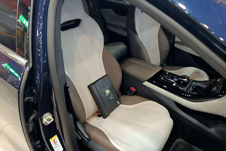 Used BYD Qin PLUS 2024 HONOR Edition DM-i 55KM Leading Model Right Front Seat