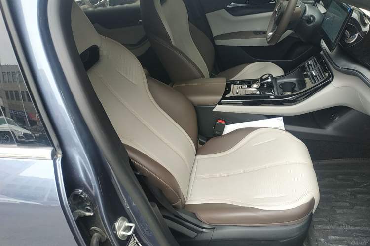 Used BYD Qin PLUS 2024 HONOR Edition DM-i 55KM Leading Model Right Front Seat