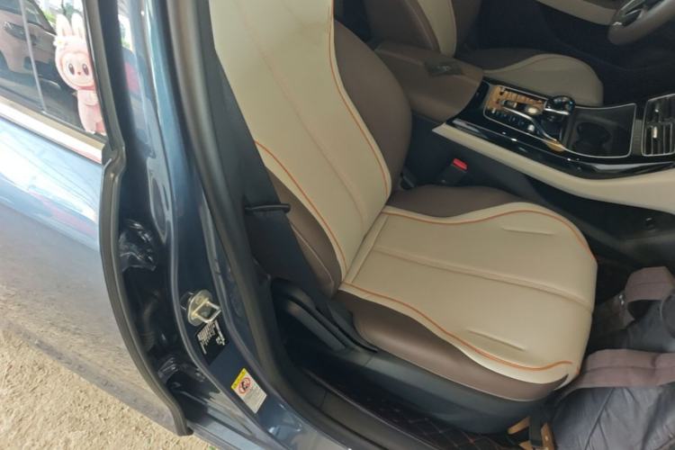 Used BYD Qin PLUS 2024 Honor Edition EV 420KM Beyond Model Right Front Seat