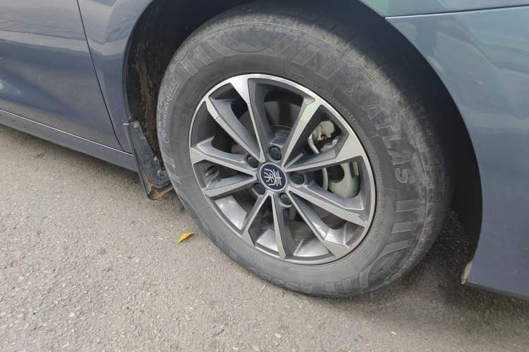 Used BYD Qin PLUS 2024 HONOR Edition DM-i 55KM Leading Model Right Front Wheel Hub