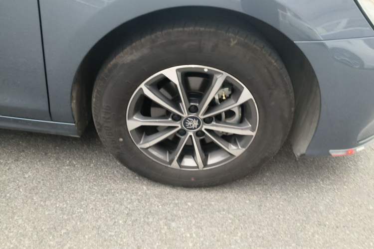 Used BYD Qin PLUS 2024 HONOR Edition DM-i 55KM Leading Model Right Front Wheel Hub