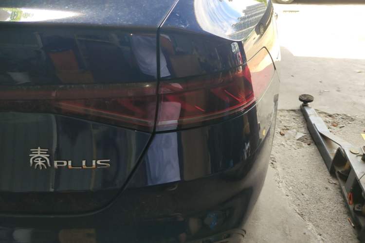 Used BYD Qin PLUS 2024 HONOR Edition DM-i 55KM Leading Model Right Rear Taillight