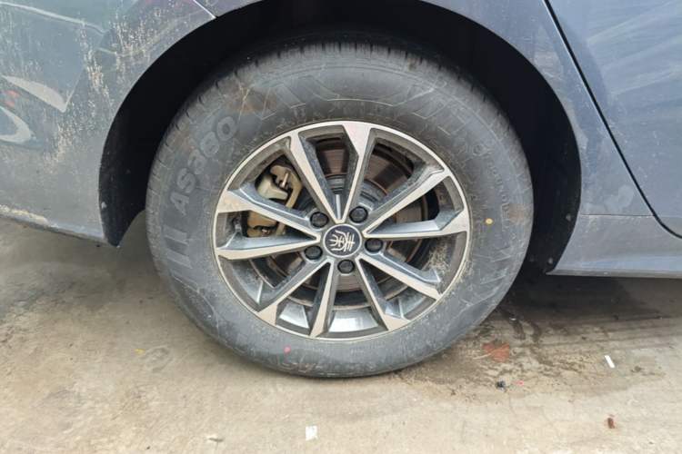 Used BYD Qin PLUS 2024 HONOR Edition DM-i 55KM Leading Model Right Rear Wheel Hub