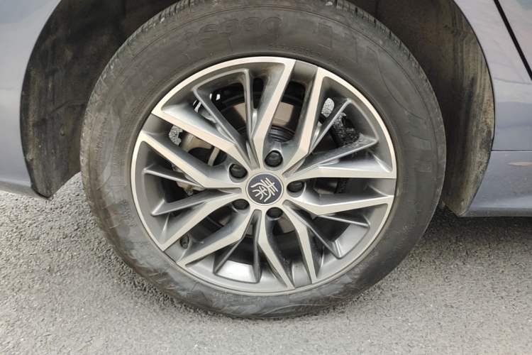 Used BYD Qin PLUS 2024 Honor Edition EV 420KM Leading Model Right Rear Wheel Hub