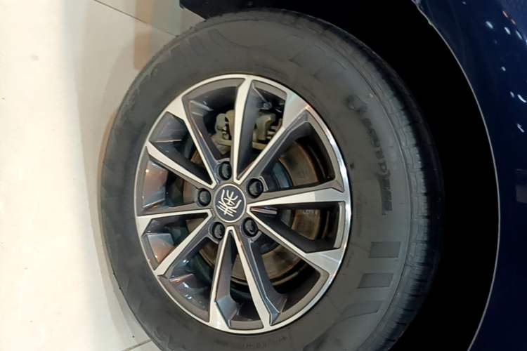 Used BYD Qin PLUS 2024 HONOR Edition DM-i 55KM Leading Model Right Rear Wheel Hub