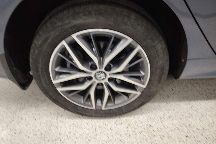 Used BYD Qin PLUS 2024 Honor Edition EV 420KM Leading Model Right Rear Wheel Hub