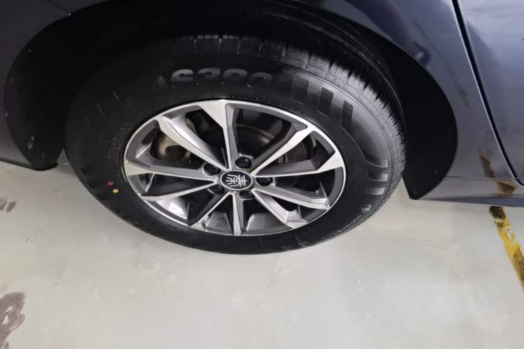 Used BYD Qin PLUS 2024 HONOR Edition DM-i 55KM Leading Model Right Rear Wheel Hub