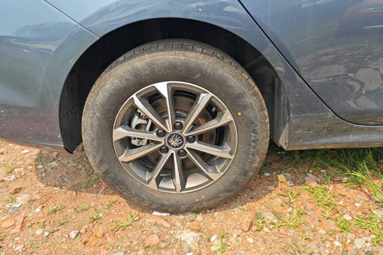 Used BYD Qin PLUS 2024 HONOR Edition DM-i 55KM Leading Model Right Rear Wheel Hub