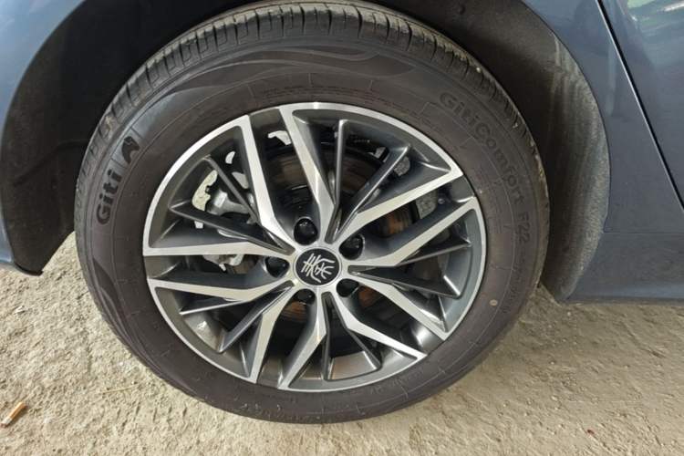 Used BYD Qin PLUS 2024 Honor Edition EV 420KM Beyond Model Right Rear Wheel Hub